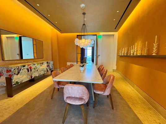 Dining room, Interior, Pendant Lights, Recessed Lighting