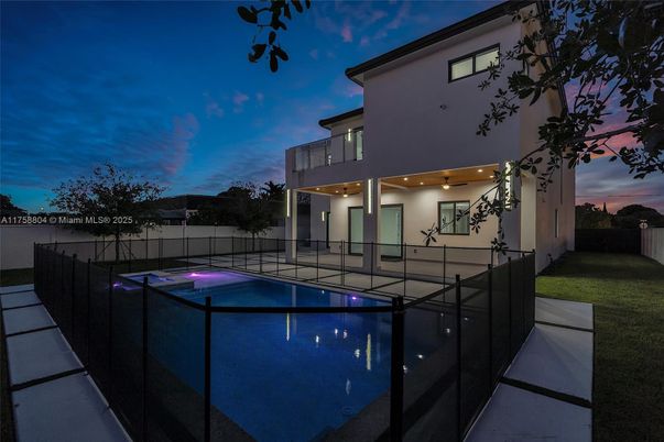 Backyard, Exterior, Pool