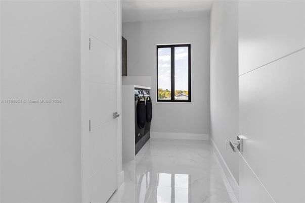 Empty room, Interior, Marble, Recessed Lighting