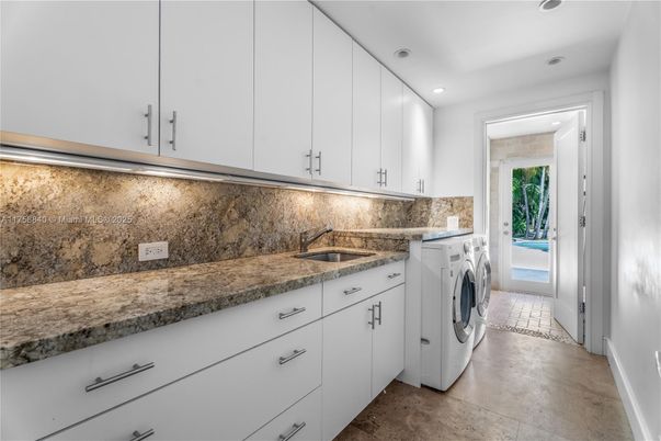 Interior, Recessed Lighting, Washer
