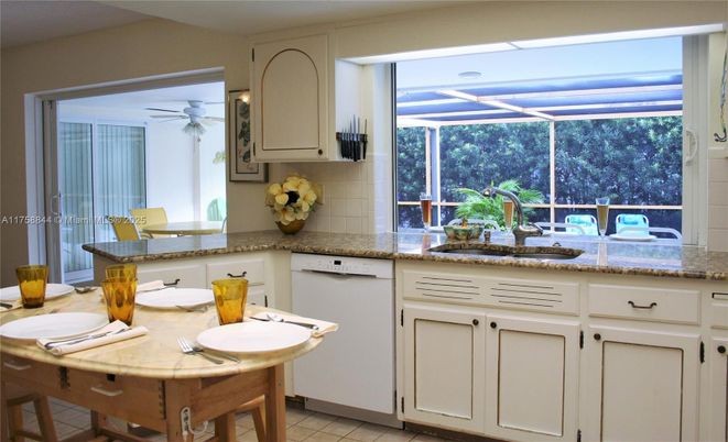 Dining room, Interior, Kitchen, Sun Room