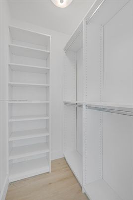 Interior, Walk-in Closets, Wood Texture Flooring