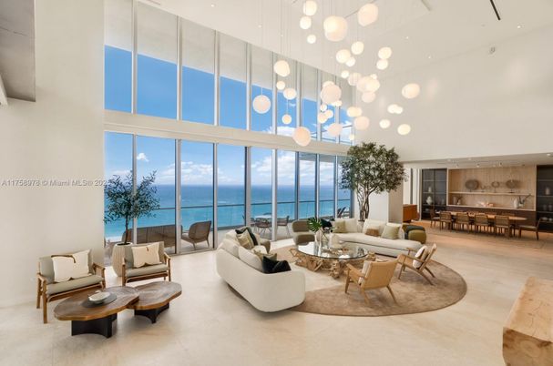 Dining room, Interior, Living room, Pendant Lights, Recessed Lighting, Water