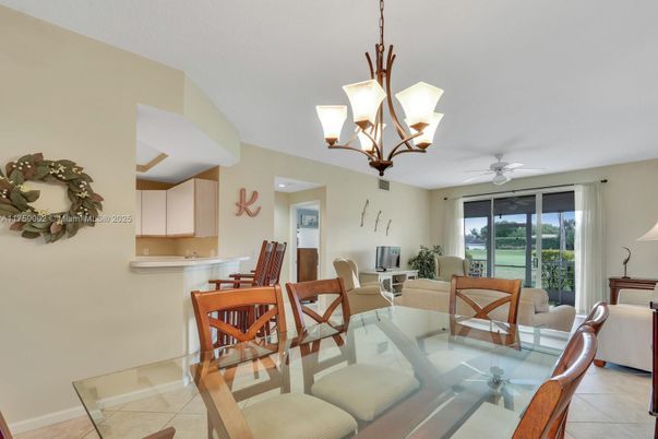 Chandelier, Dining room, Interior, Living room