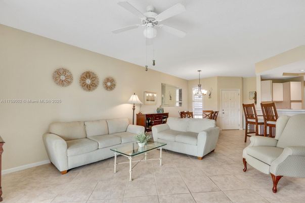 Chandelier, Dining room, Interior, Living room