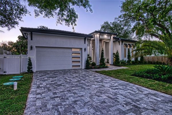 Attached, Exterior, Facade, Modern