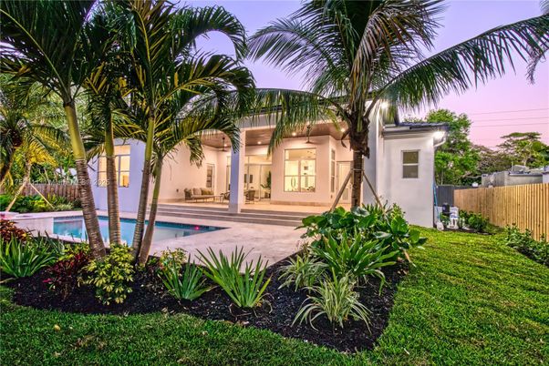 Backyard, Exterior, Pool