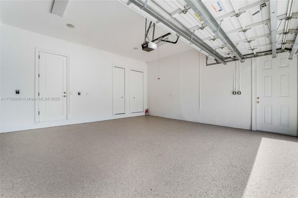 Garage, Interior