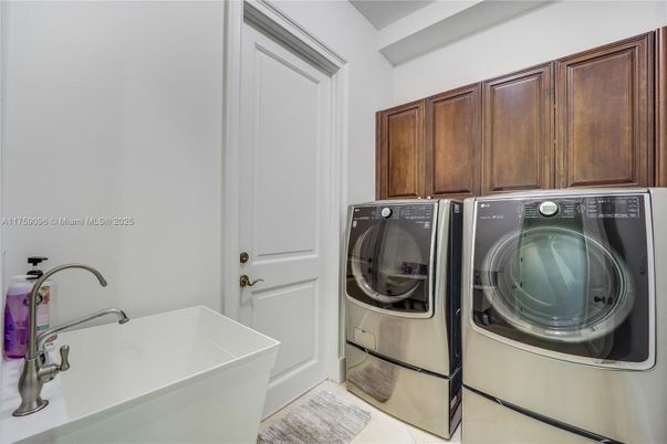 Interior, Washer