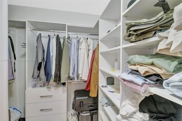 Interior, Walk-in Closets