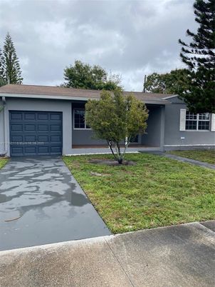 Attached, Backyard, Exterior, Facade, Ranch