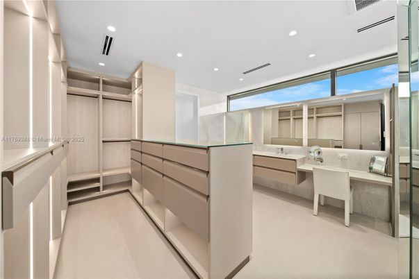 Interior, Recessed Lighting, Walk-in Closets