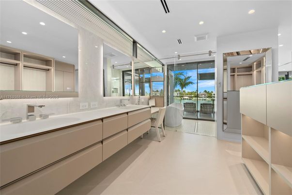 Dining room, Interior, Recessed Lighting, Water