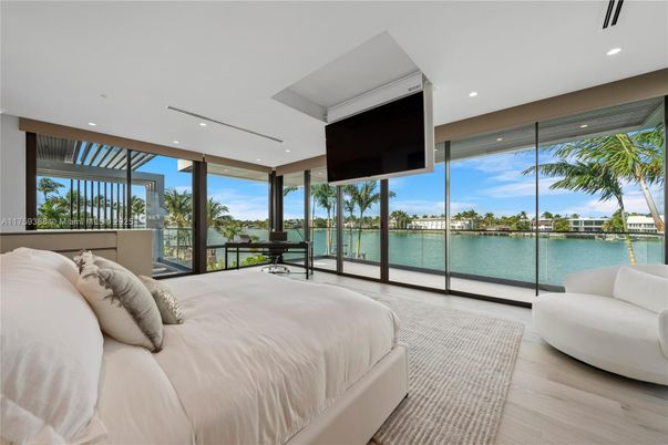 Bedroom, Interior, Recessed Lighting, Water, Wood Texture Flooring