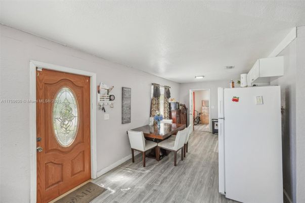 Dining room, Interior