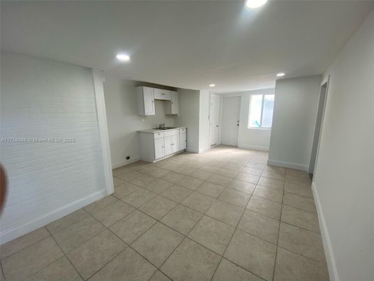 Empty room, Interior, Kitchen, Recessed Lighting
