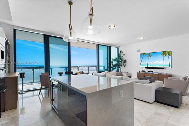 Dining room, Interior, Living room, Pendant Lights, Recessed Lighting, Water