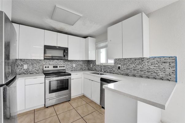 Interior, Kitchen, Stainless Steel Appliances