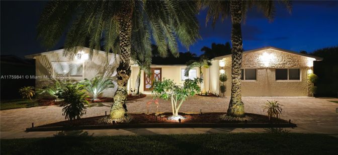 Exterior, Facade, Spanish Mediterranean