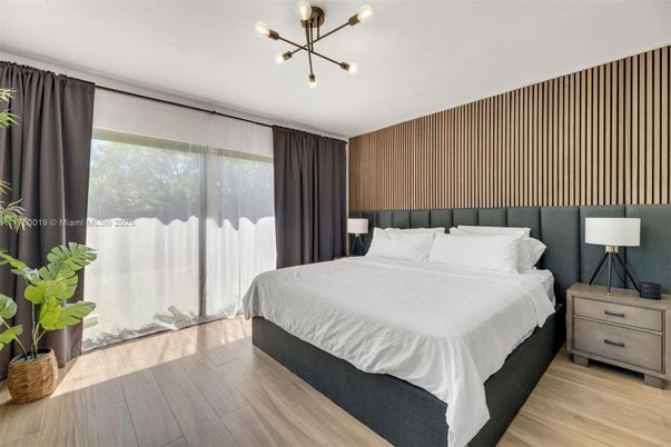 Bedroom, Interior, Pendant Lights, Wood Texture Flooring