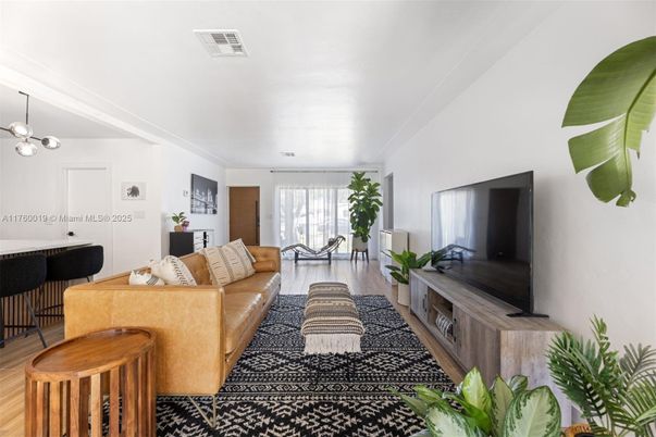 Interior, Living room, Pendant Lights, Wood Texture Flooring