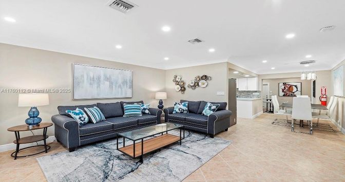 Dining room, Interior, Living room, Pendant Lights, Recessed Lighting