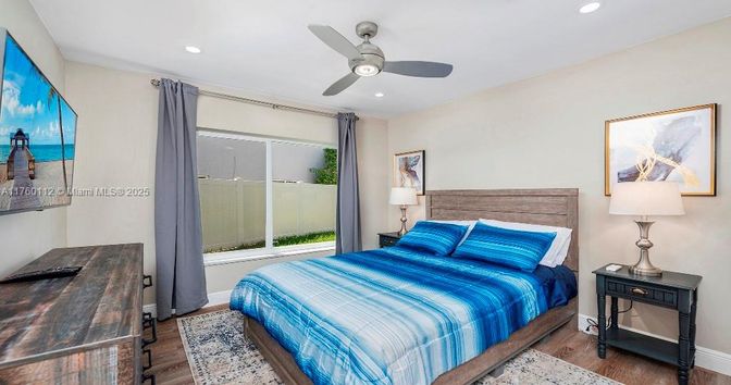 Bedroom, Interior, Recessed Lighting, Wood Texture Flooring
