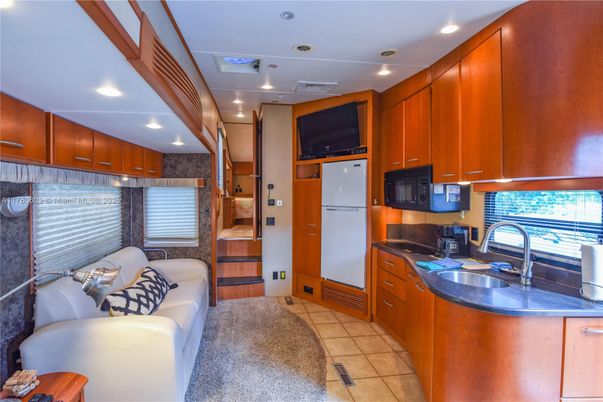 Interior, Kitchen, Living room, Recessed Lighting