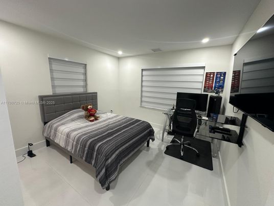 Bedroom, Home Office, Interior, Recessed Lighting