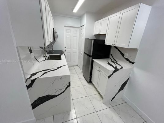 Interior, Kitchen, Marble, Recessed Lighting