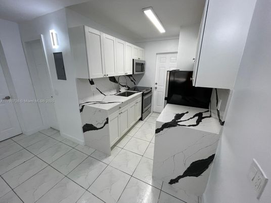 Interior, Kitchen, Marble, Recessed Lighting
