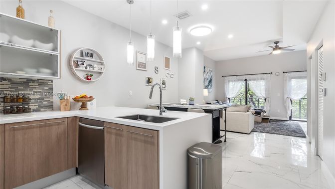 Interior, Kitchen, Living room, Marble, Pendant Lights, Recessed Lighting
