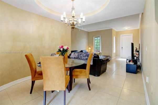 Chandelier, Dining room, Interior, Living room