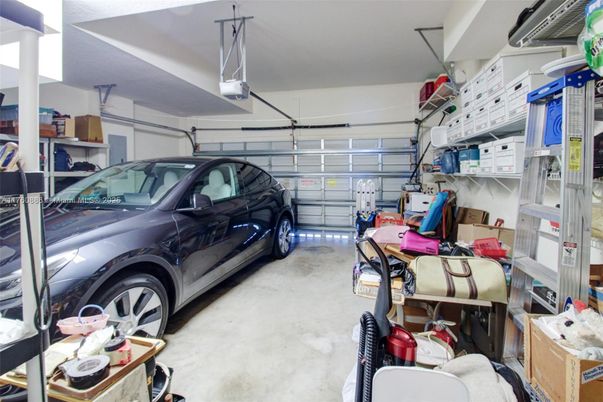 Garage, Interior