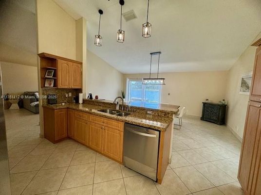Dining room, Interior, Kitchen, Pendant Lights