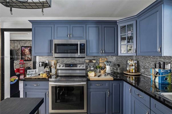 Interior, Kitchen, Stainless Steel Appliances