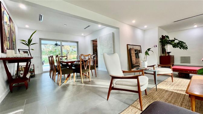 Dining room, Interior, Recessed Lighting