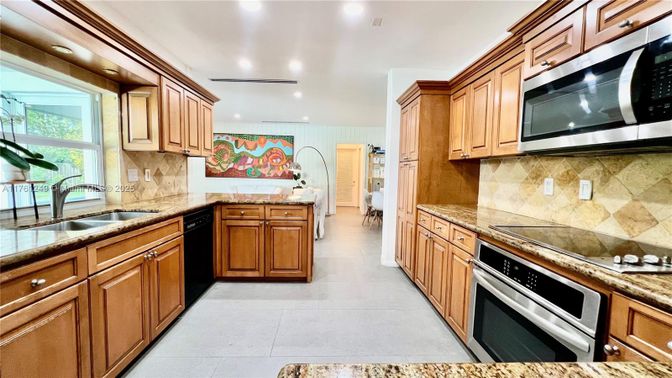 Interior, Kitchen, Recessed Lighting