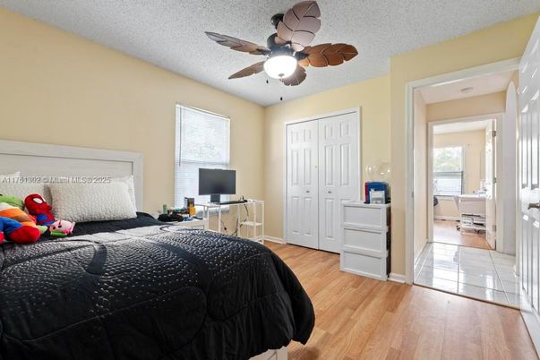 Bedroom, Home Office, Interior, Wood Texture Flooring