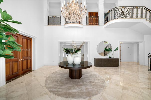 Chandelier, Interior
