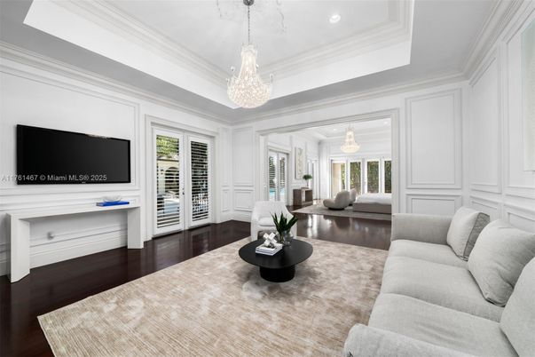 Chandelier, Interior, Living room, Recessed Lighting, Wood Texture Flooring