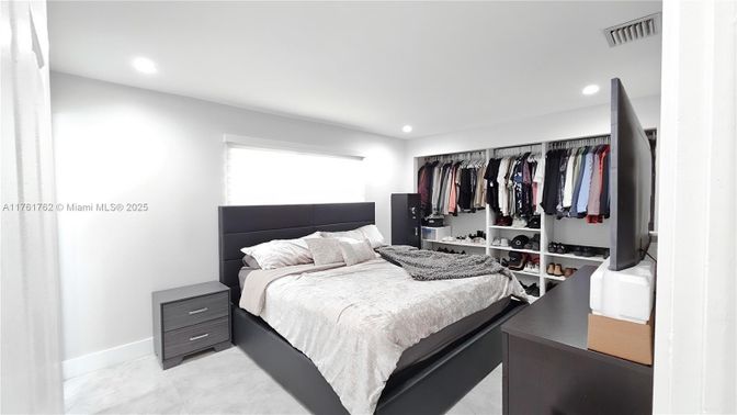 Bedroom, Interior, Marble, Recessed Lighting, Walk-in Closets