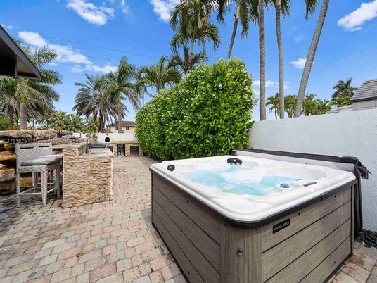 Exterior, Hot Tub