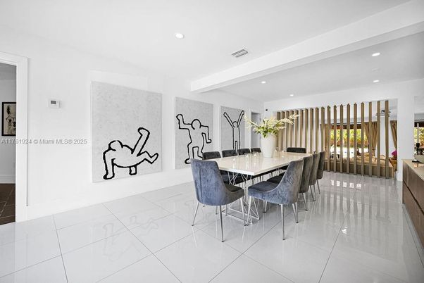 Dining room, Interior, Recessed Lighting