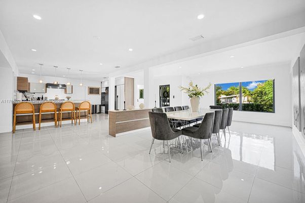 Dining room, Interior, Kitchen, Pendant Lights, Recessed Lighting