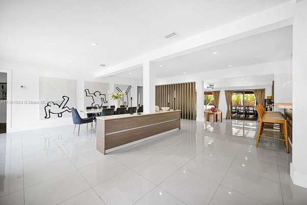 Dining room, Interior, Living room, Recessed Lighting
