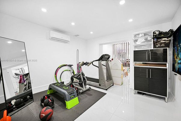 Fitness Equipment, Interior, Recessed Lighting