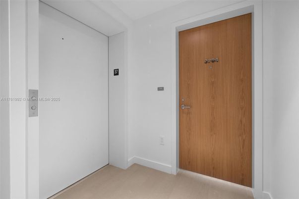 Elevator, Interior