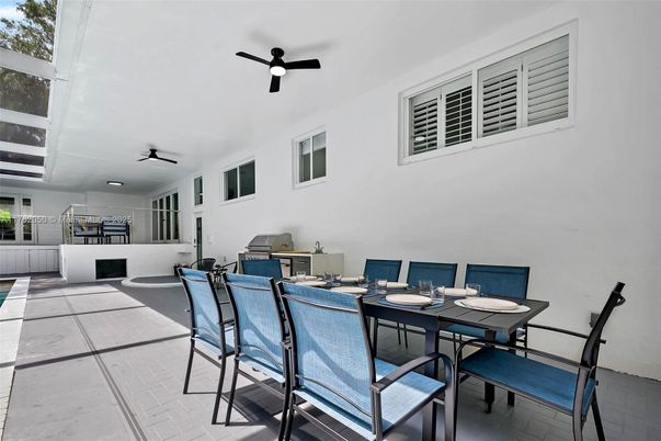 Dining room, Interior