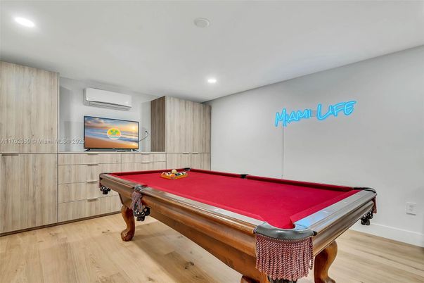 Billiard Table, Game Room, Interior, Recessed Lighting, Wood Texture Flooring